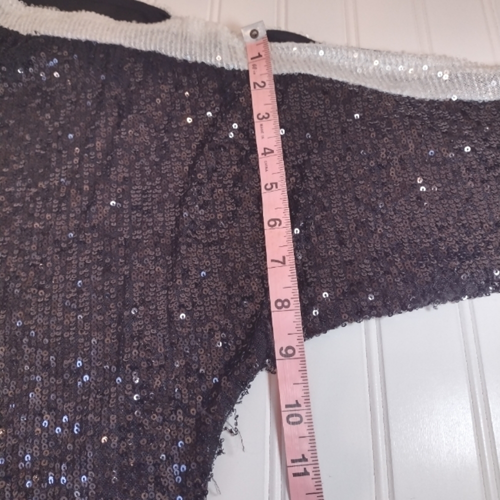 Cable & gauge women's black & white sequin Cold shoulder top size (1X) - Picture 12 of 14